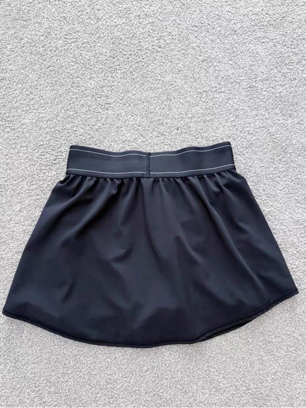 ALO Yoga Black Mini Skirt with Elastic Waistband
